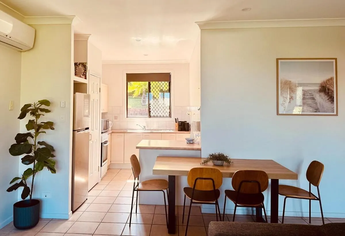 2 Bedroom Granny Flat In Nerang With Shared Pool Gold Coast Apartment